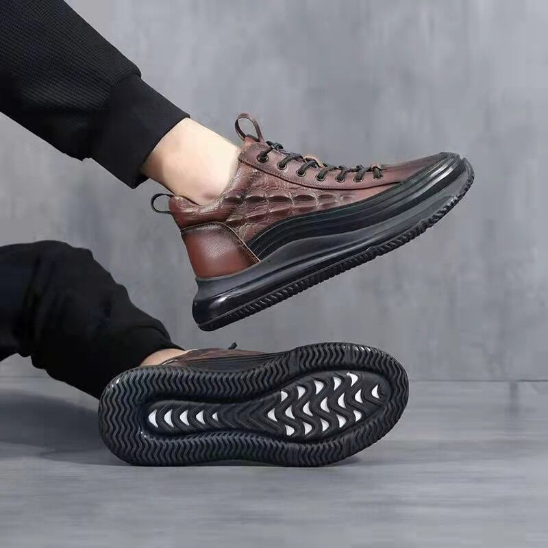 COWHIDE CROCODILE PRINT NON-SLIP SNEAKERS